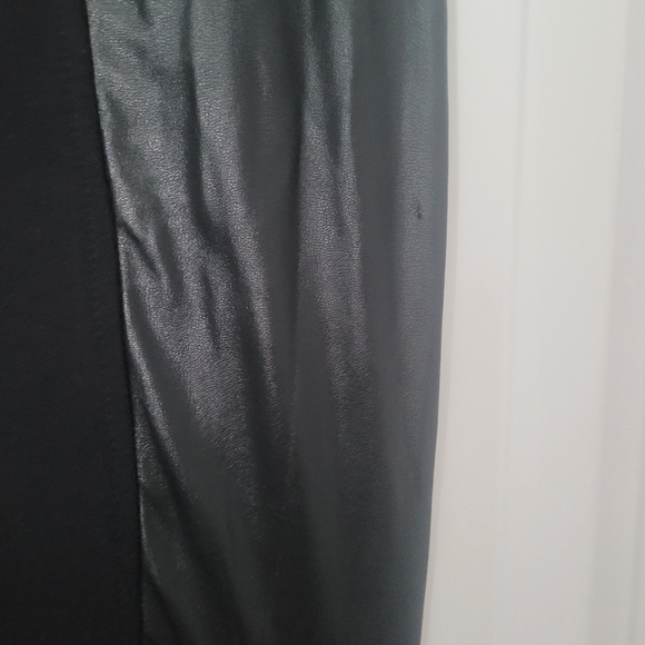 BCBGmaxazria Mari Black Two Tone Faux Leather & Fabric Leggings Size Medium - Picture 5 of 6